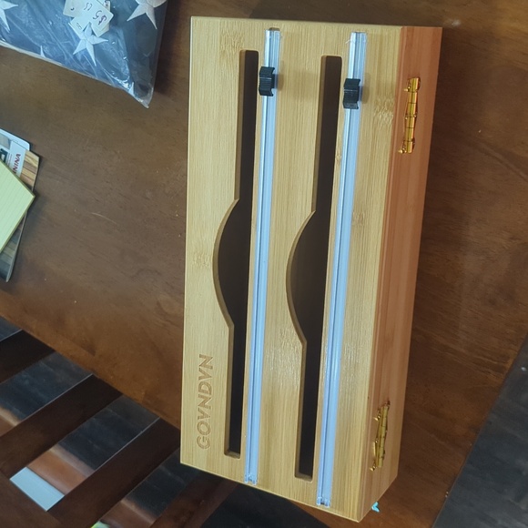 Plastic wrap container - Picture 1 of 2